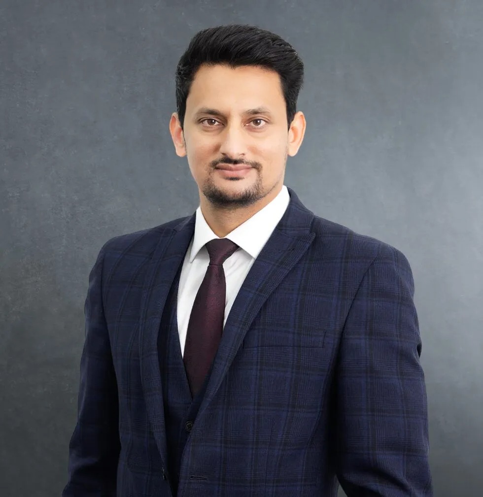 imgi_94_Axis-Rana-Rauf.2-Profile-980×1009-1